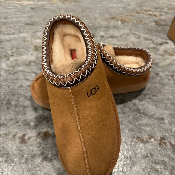 UGG Tasman Tan slippers - Picture 2 of 5
